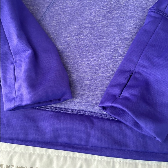 sweater small champion purple color says med but fits small - Picture 5 of 9
